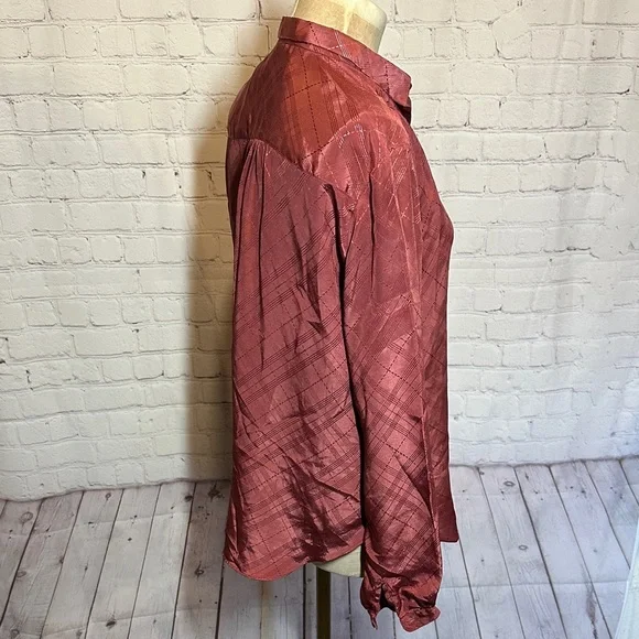 Vintage y2k Western Red Silky Blouse by Exclusively Yours size med - Picture 3 of 5